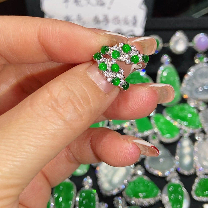 【闪购商品】翡翠耳饰未镶嵌天然翡翠