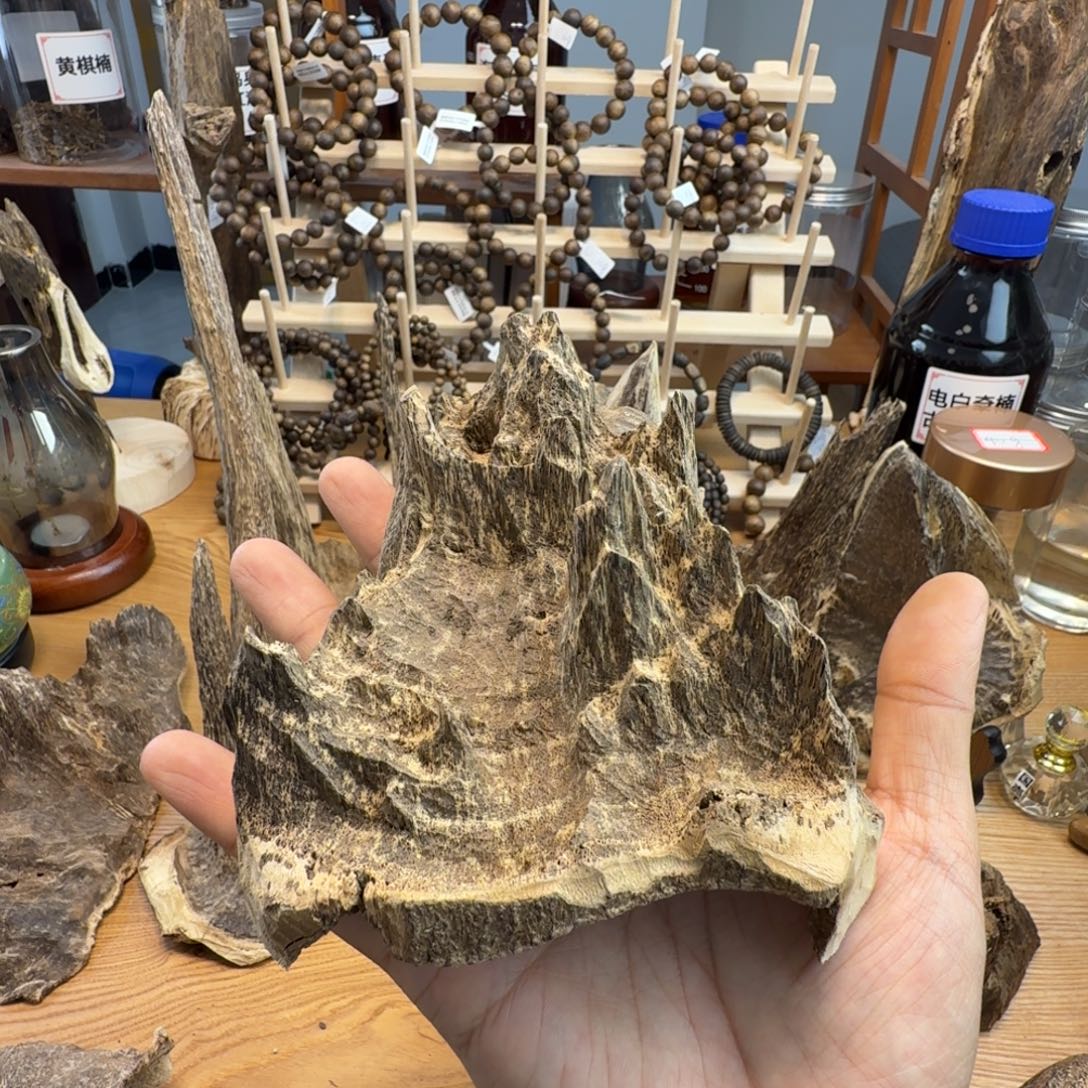 梓***潼香料广东国香系沉香吊口45克