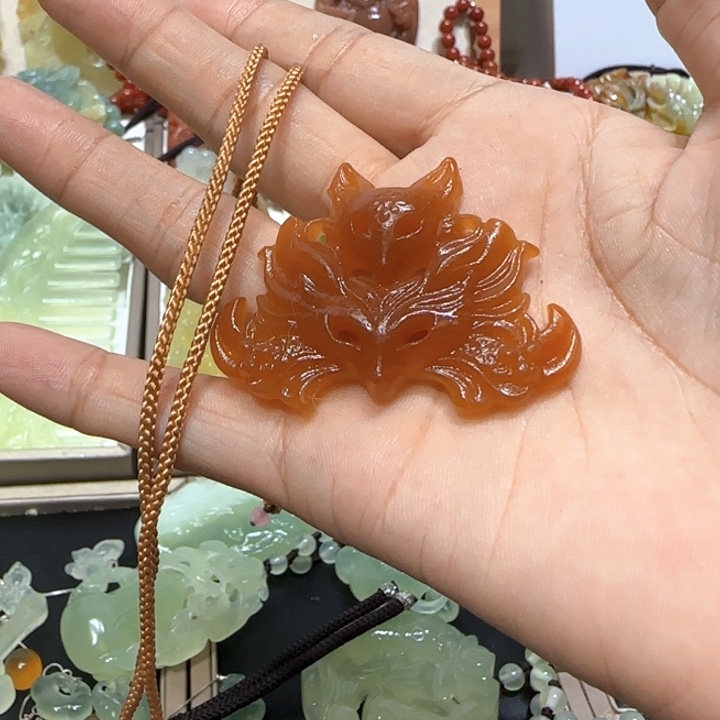 蛇纹石玉未镶嵌吊坠