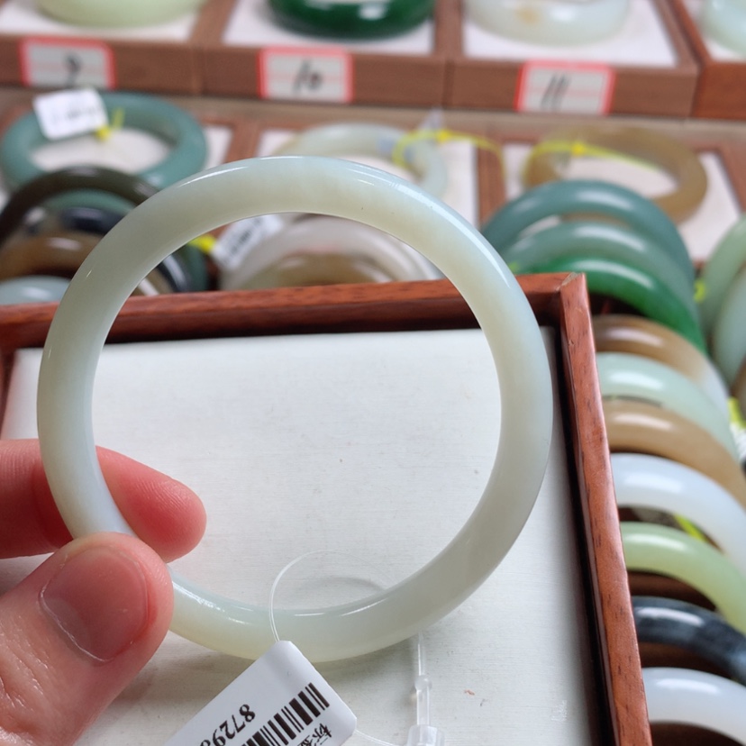 【闪购商品】和田玉手镯未镶嵌53