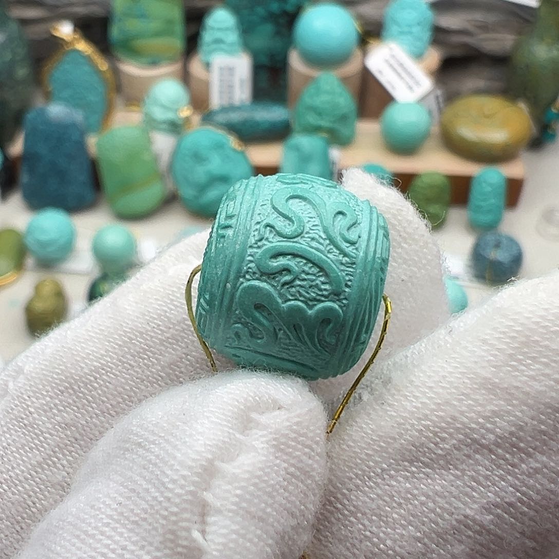 绿松石配饰未镶嵌