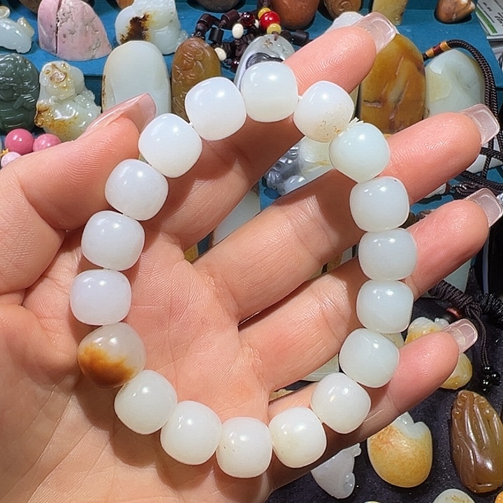 和田玉未镶嵌手串