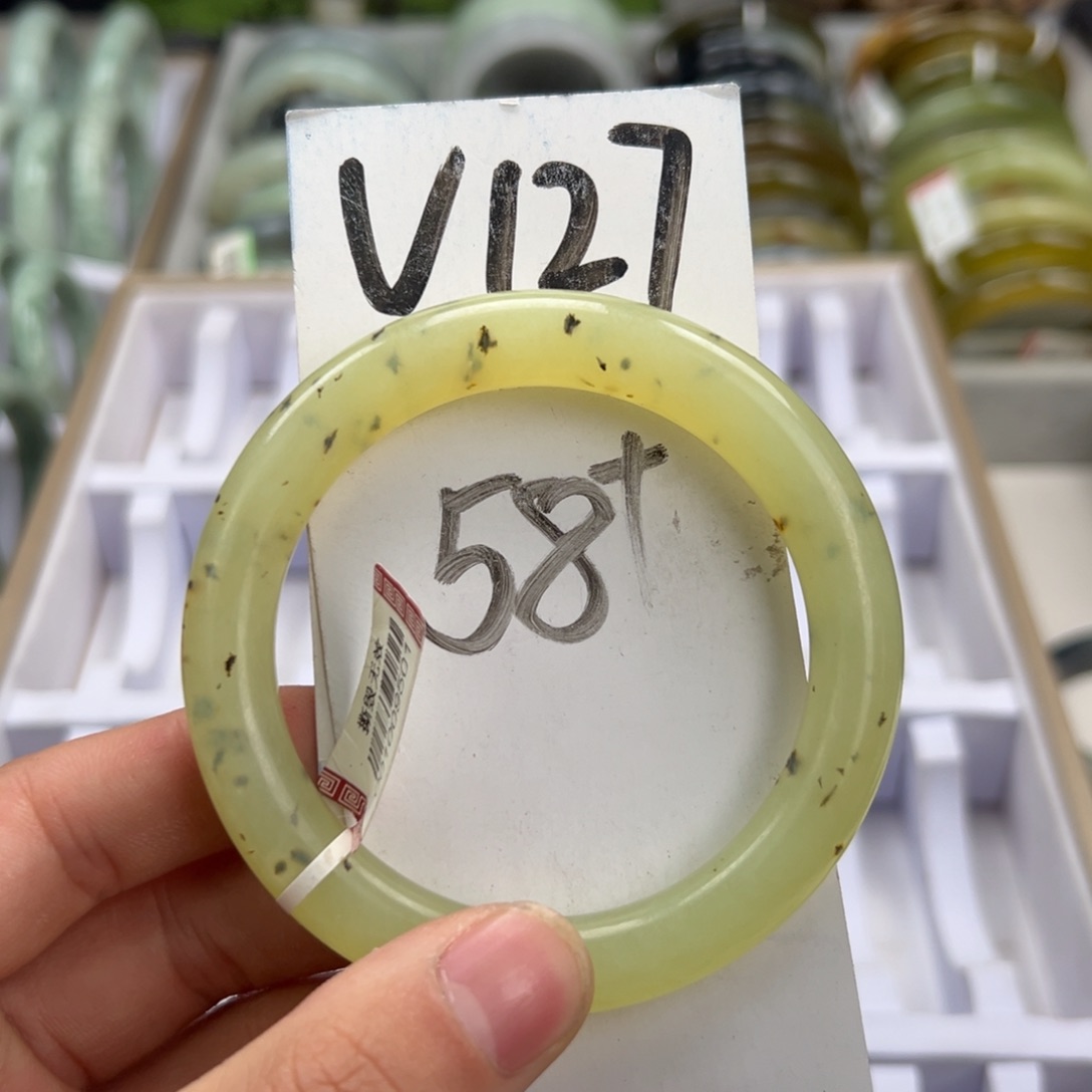 岫玉手镯未镶嵌天然岫玉微瑕