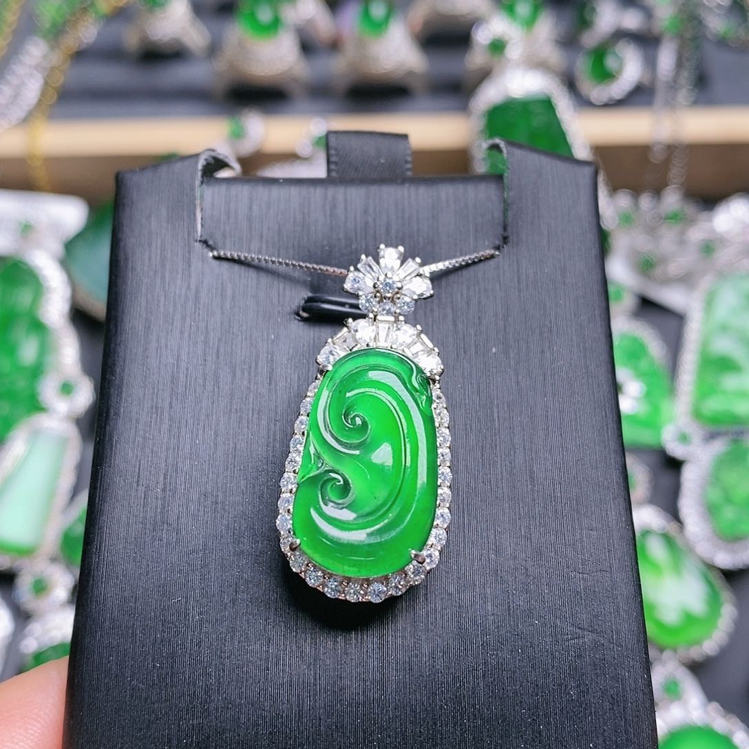 翡翠颈饰未镶嵌吊坠7