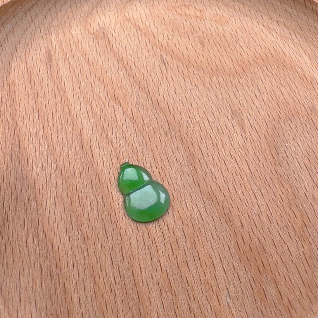 翡翠颈饰未镶嵌缅甸Ａ货翡翠葫芦