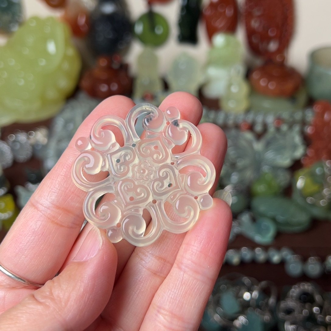 蛇纹石玉吊坠(不含链)未镶嵌