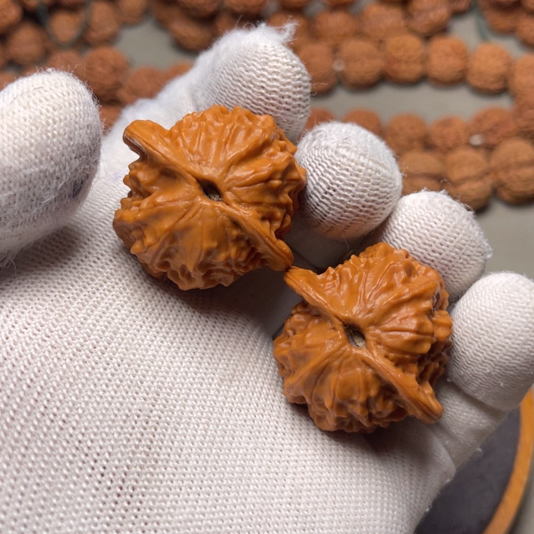 I***D手串金刚菩提瓷娃娃狮子头核桃38尺