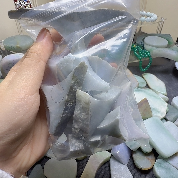 翡翠裸石缅甸翡翠