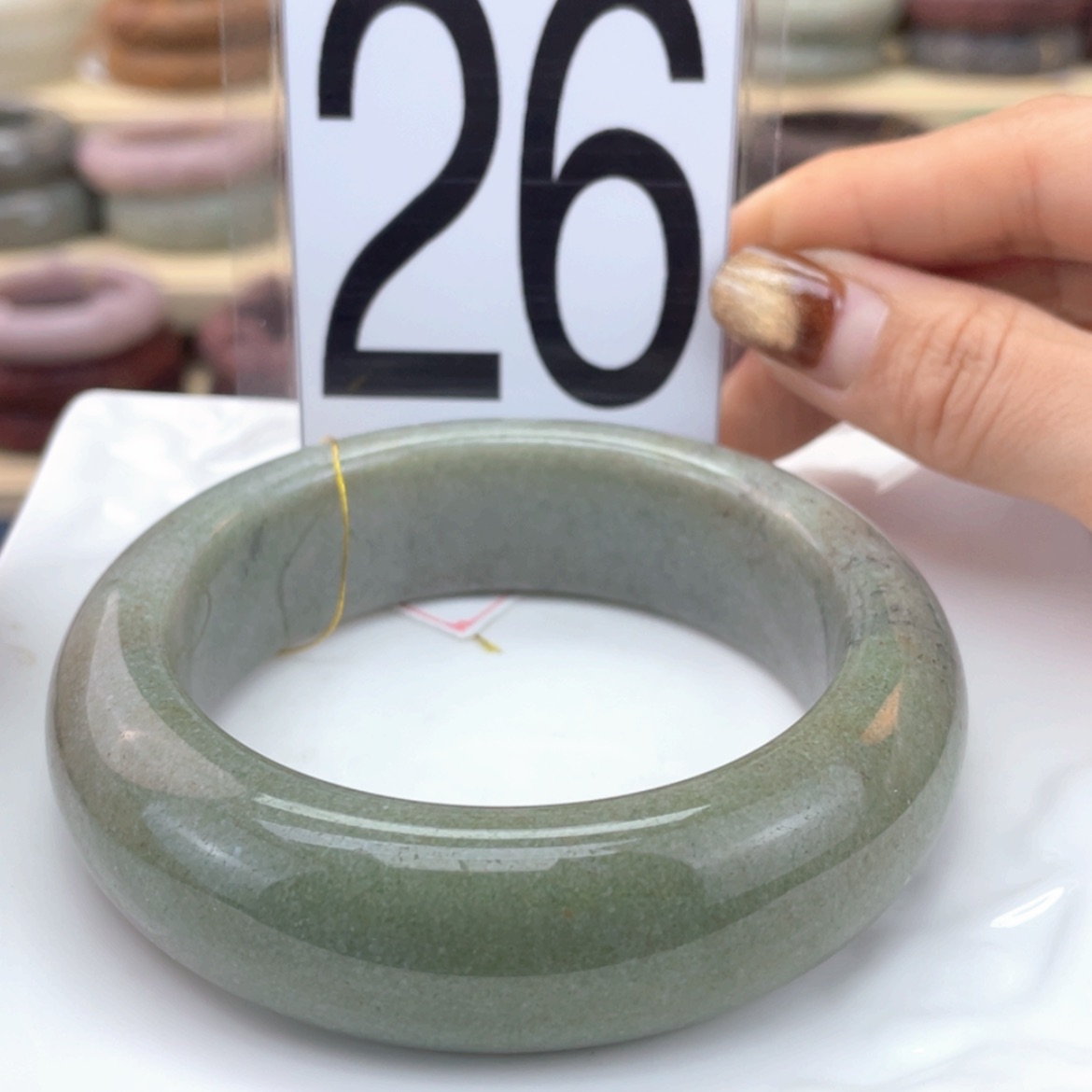 【闪购商品】石英质玉手镯未镶嵌