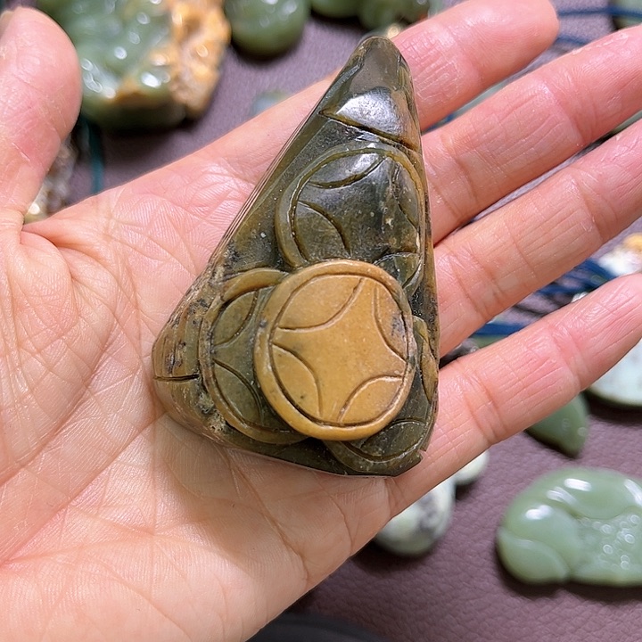 岫岩河磨玉（透闪石质玉）手绳未镶嵌