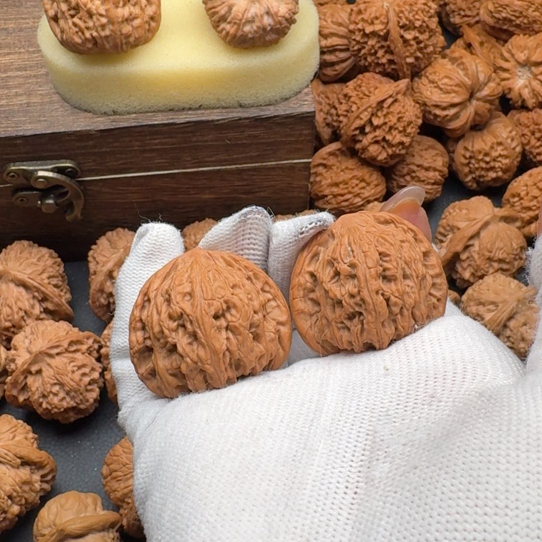 文玩核桃吊坠36密纹4839