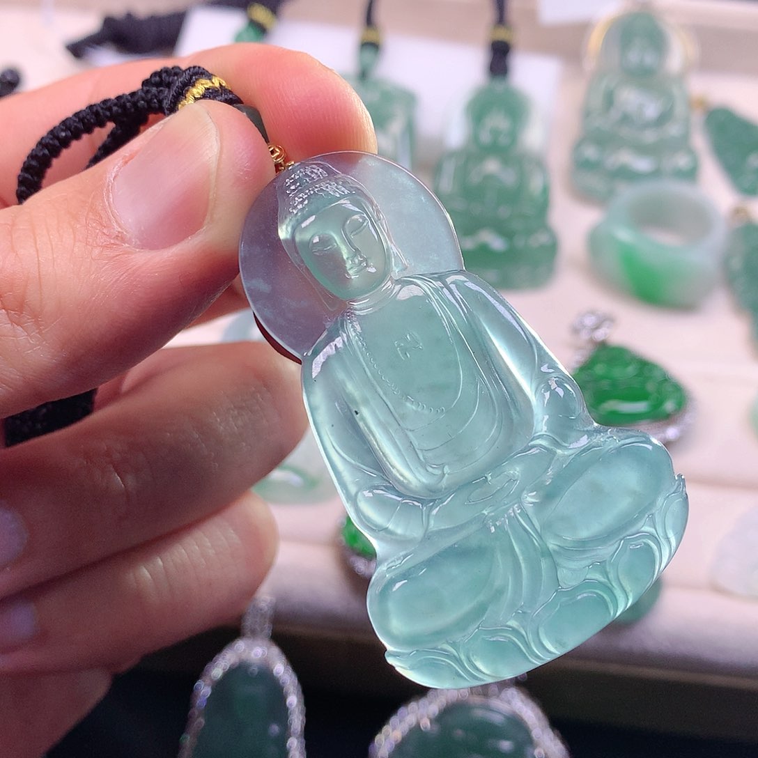 翡翠颈饰18K金镶嵌翡翠