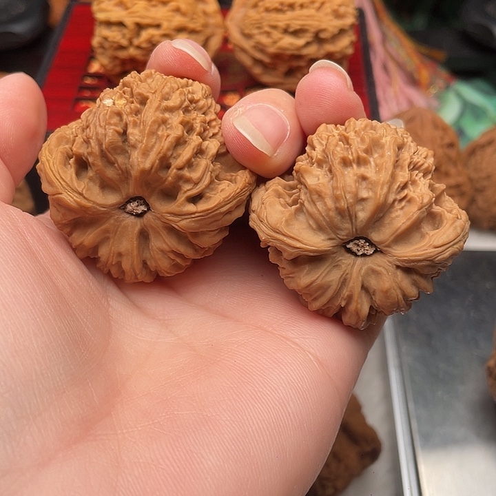 龟背 凹底 41-41 有黄微色差