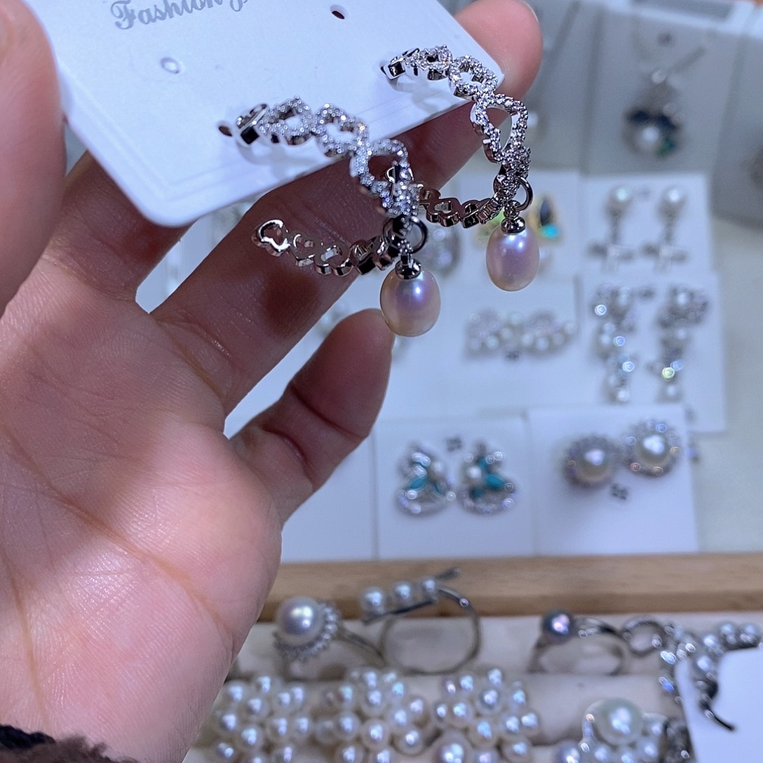 淡水珍珠耳饰未镶嵌