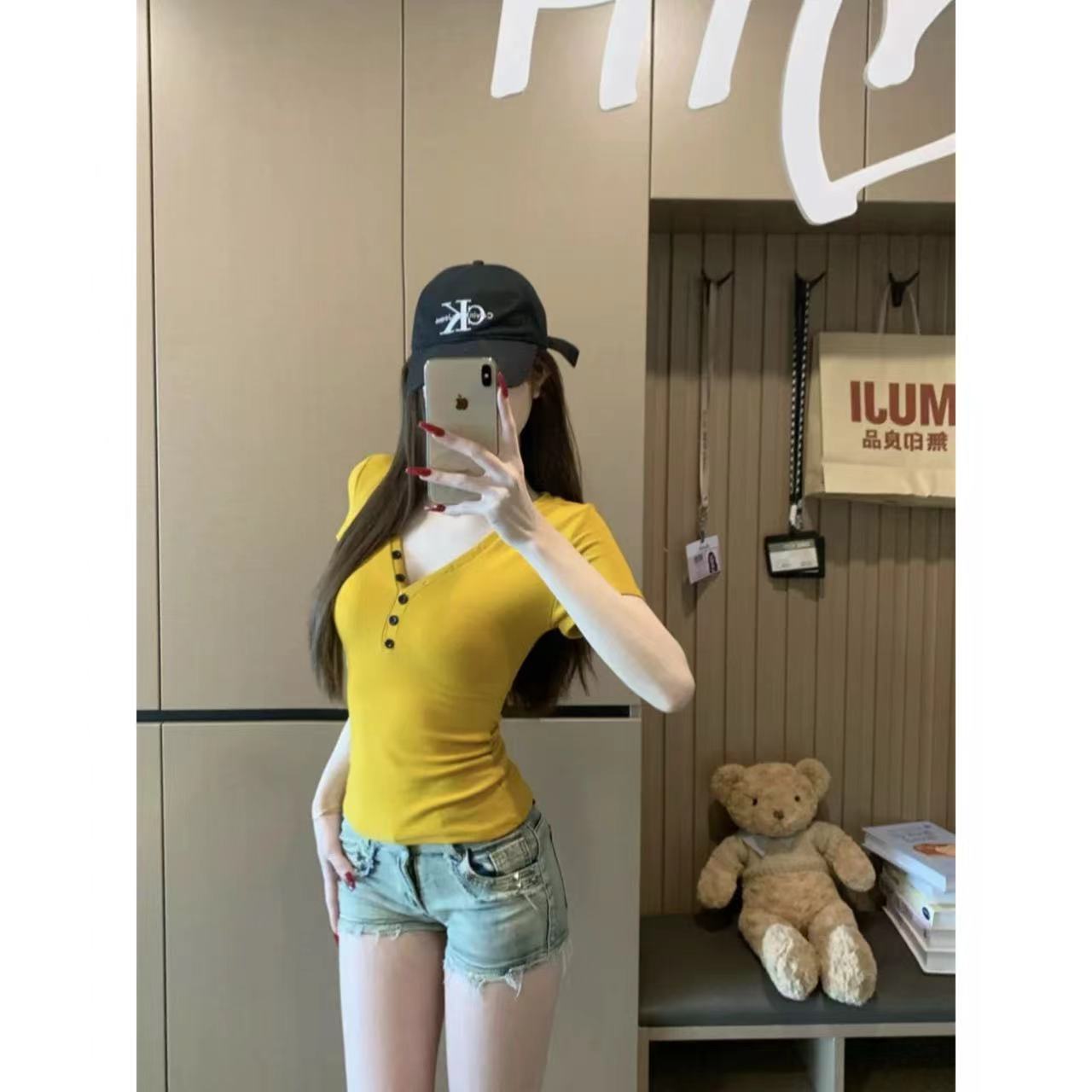 【2831】性感风短袖V领修身型T恤紧身打底衫小众显瘦夏季修身