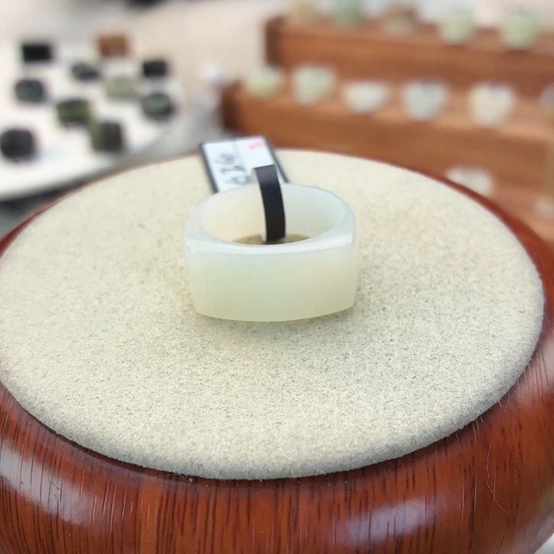 和田玉未镶嵌戒指i9俄白马鞍18.2mm