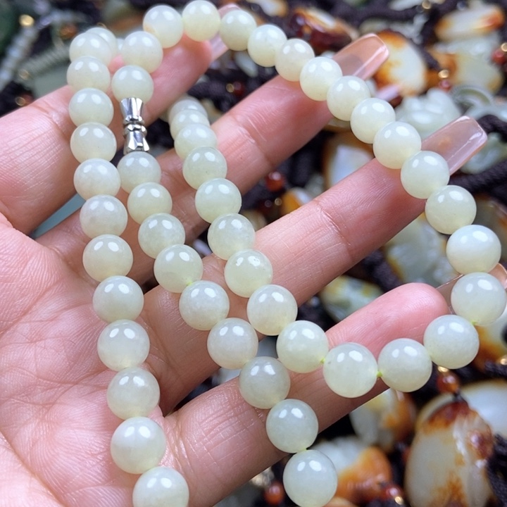 和田玉颈饰未镶嵌