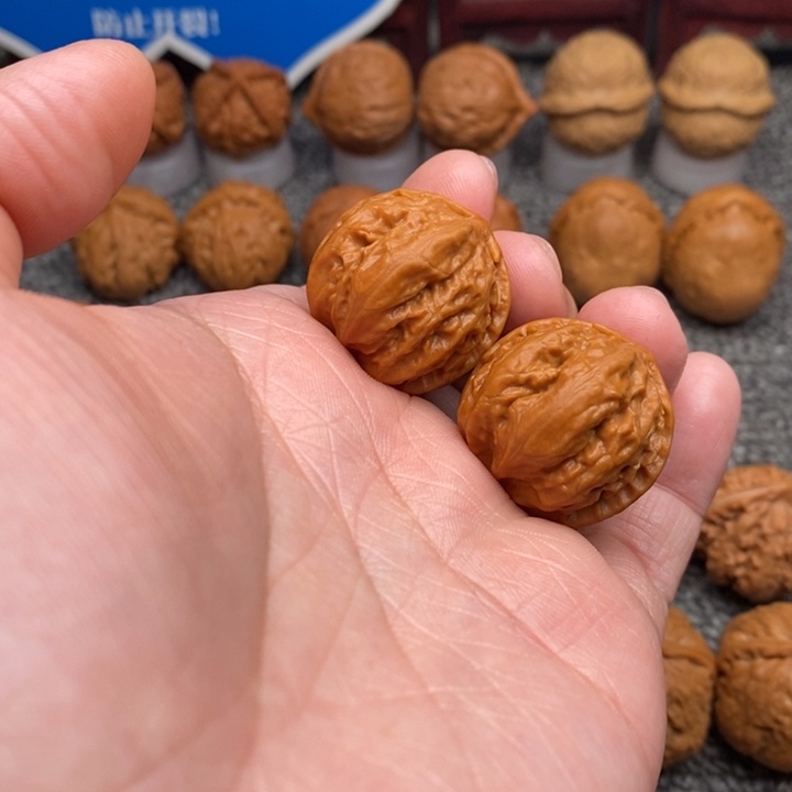 文玩核桃把件小霸王龙