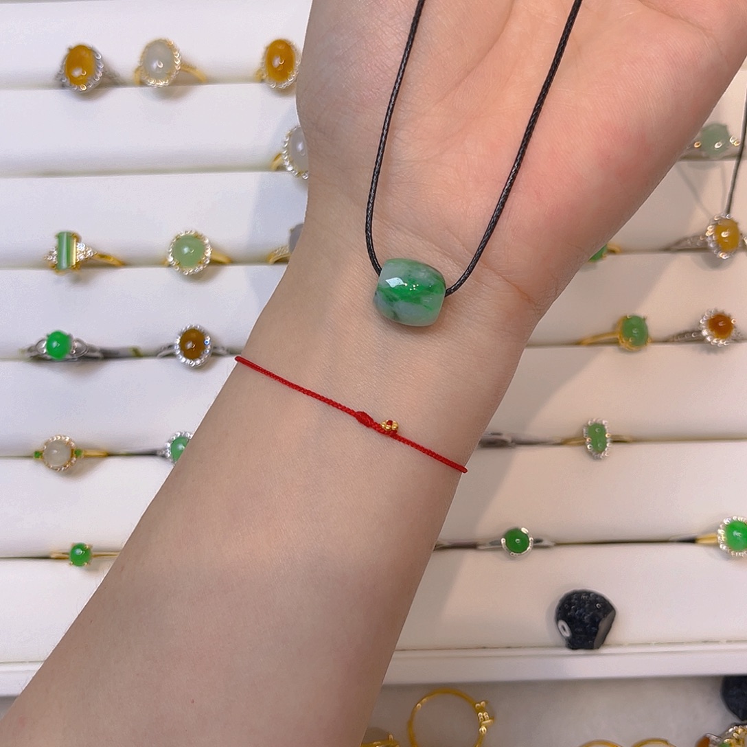 未镶嵌戒指翡翠。一。。