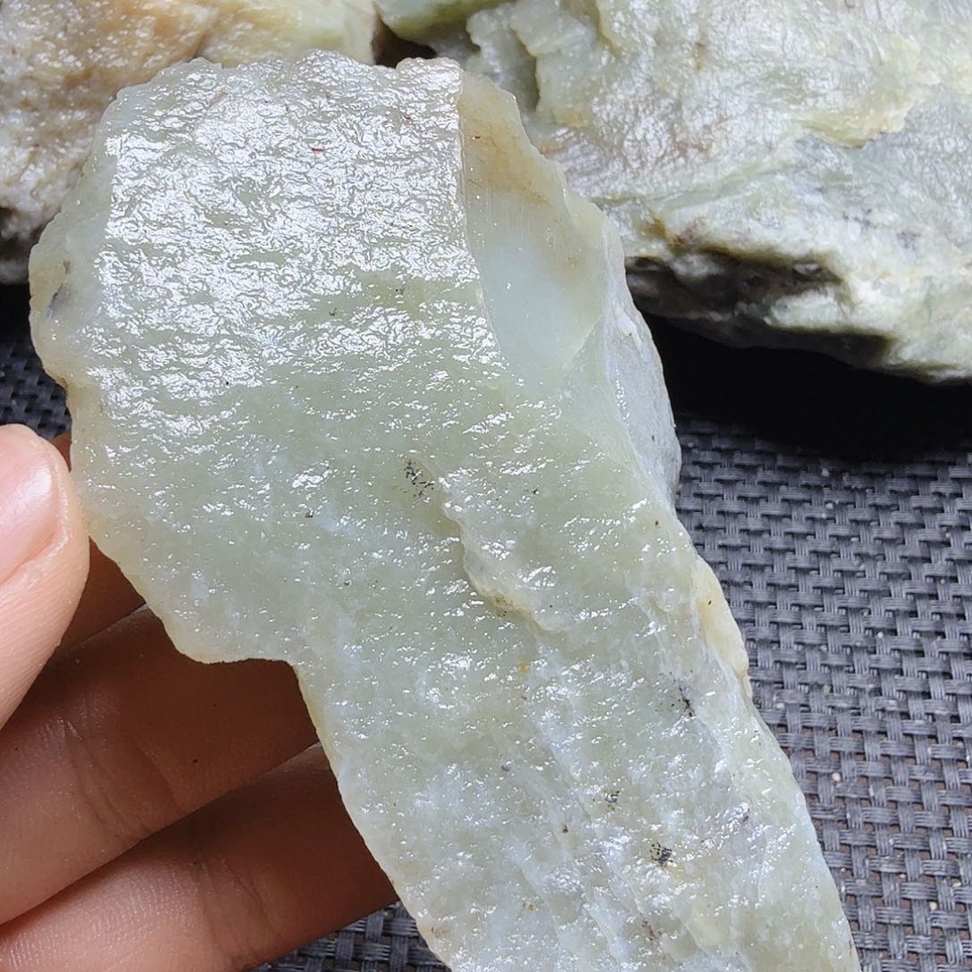 和田玉（糖玉）未镶嵌珠宝半成品