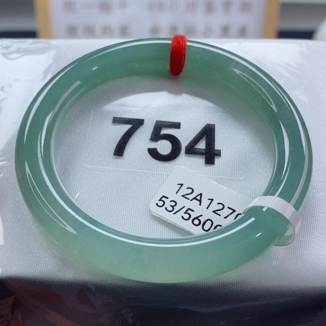 翡翠手镯未镶嵌天然A货翡翠手镯