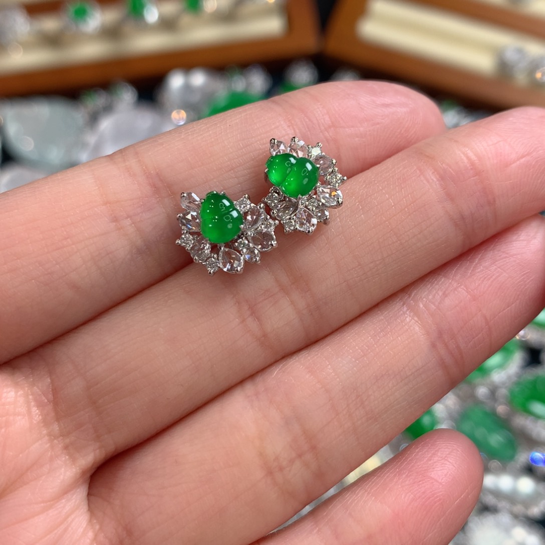 翡翠颈饰18K金镶嵌清*?葫芦