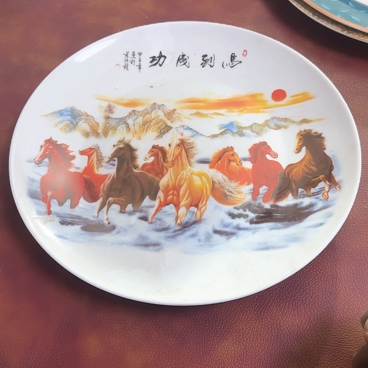 瓷片陶瓷盘子碗啥都有