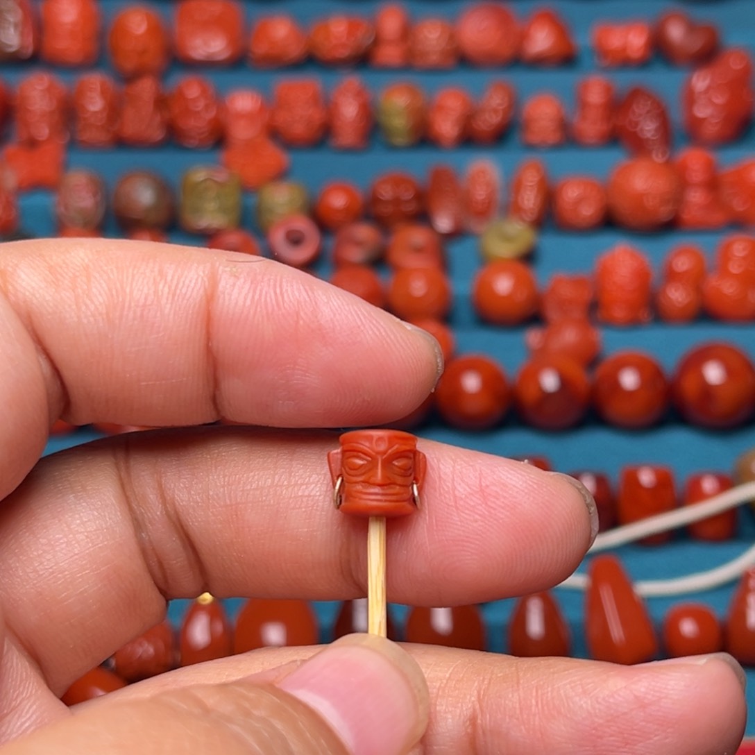 南红玛瑙配饰未镶嵌三星堆配饰卡7.4mm