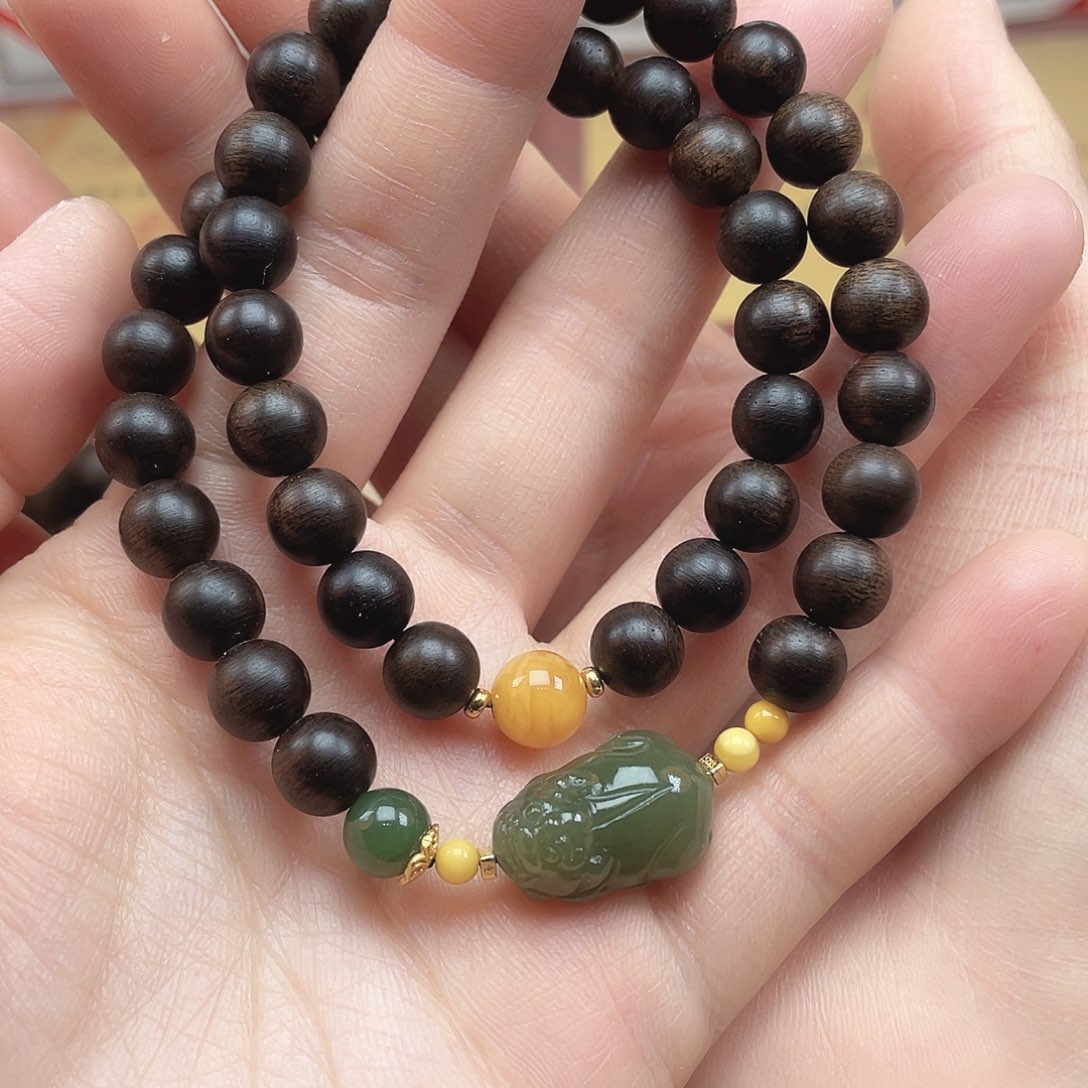 沉香手串越南芽庄白棋雷击玉化