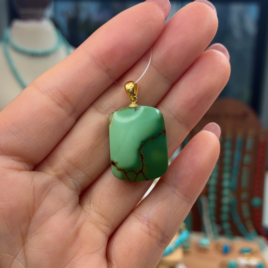 绿松石18K金镶嵌颈饰