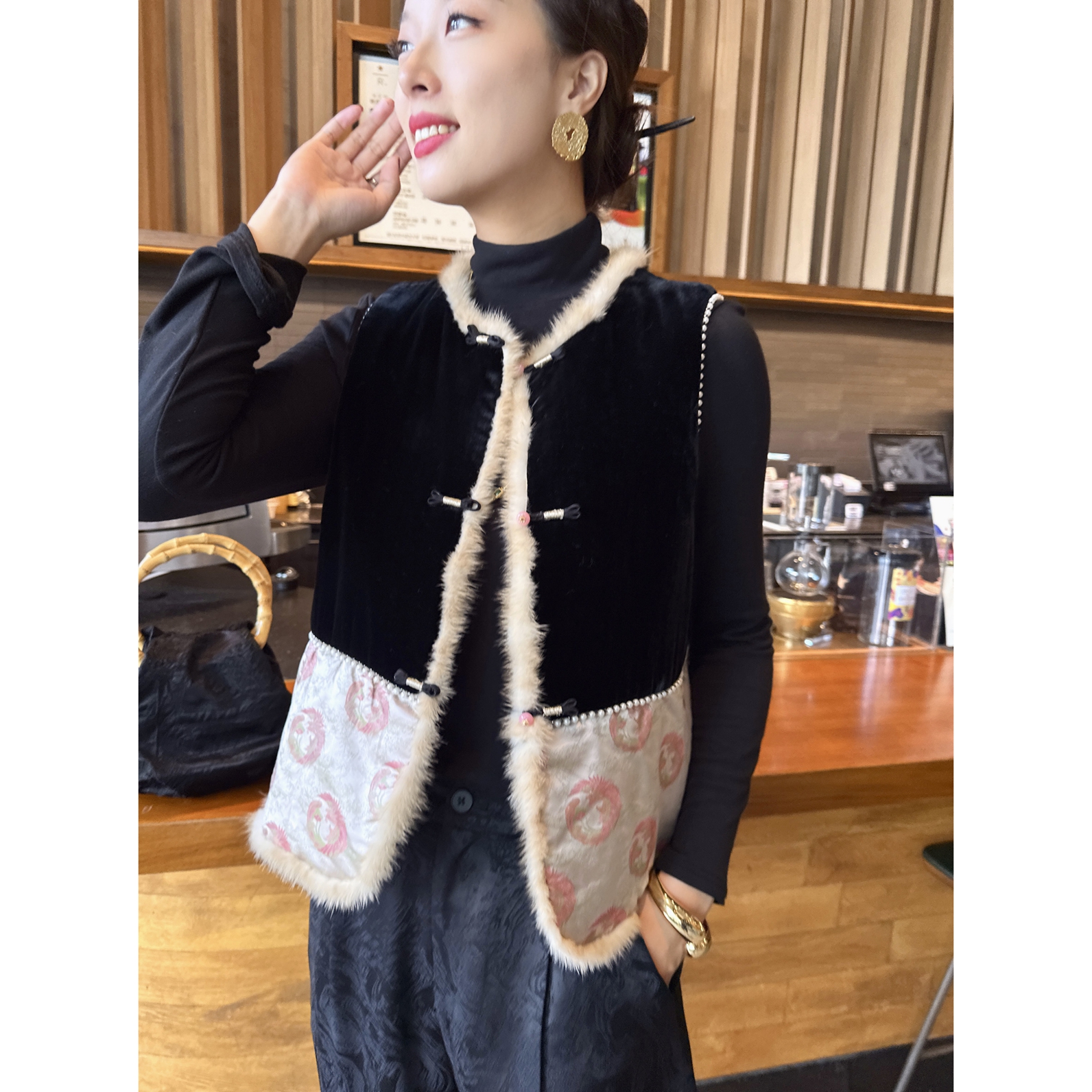 【老罗家】原创丝绒马甲女桑蚕丝绒拼宋锦加棉钉珠立领中式气质马夹