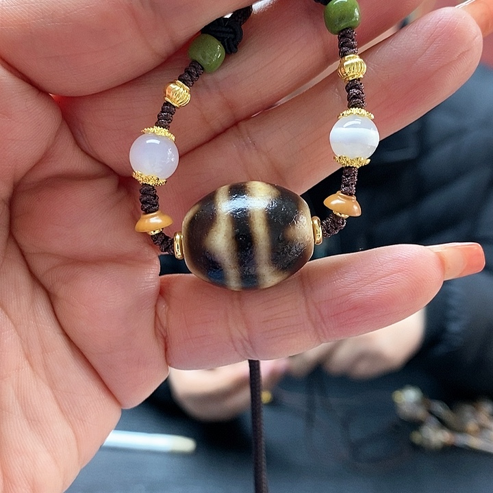 玛瑙/玉髓颈饰合金