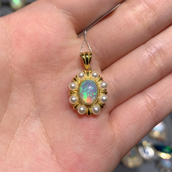 欧泊K福利吊坠银S925镶嵌