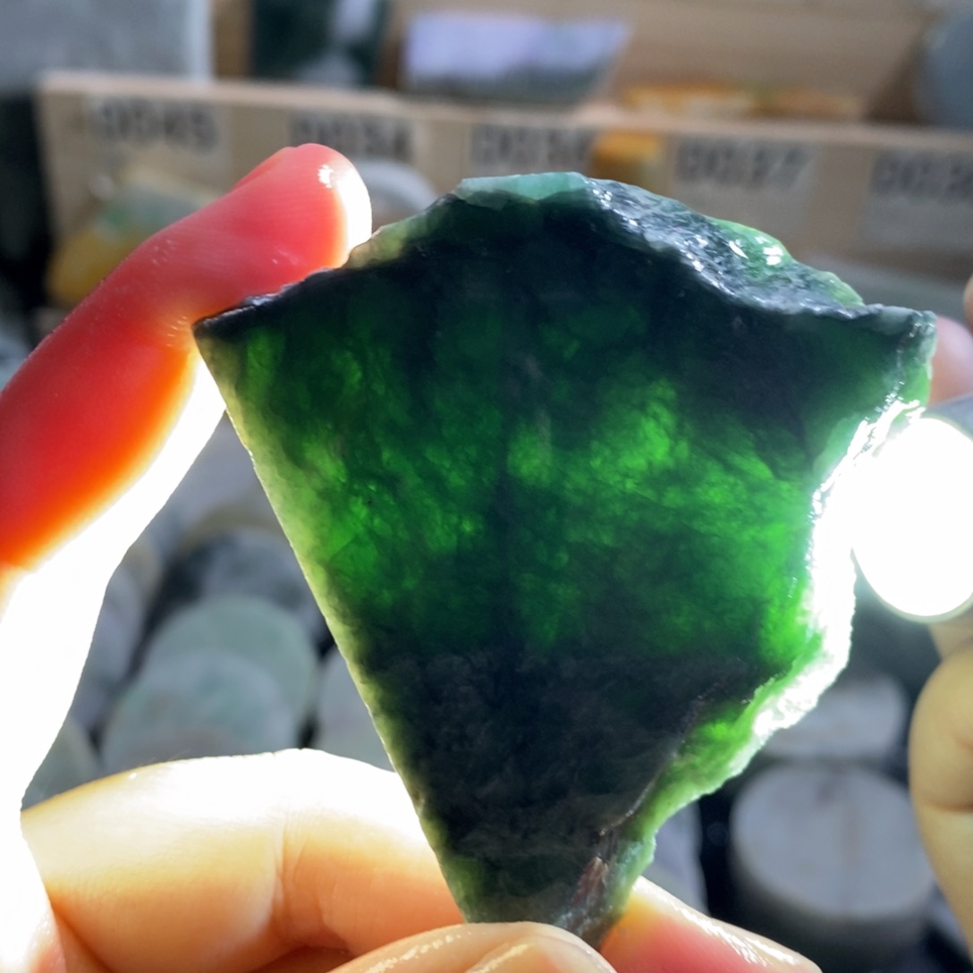 颈饰未镶嵌翡翠天然翡翠