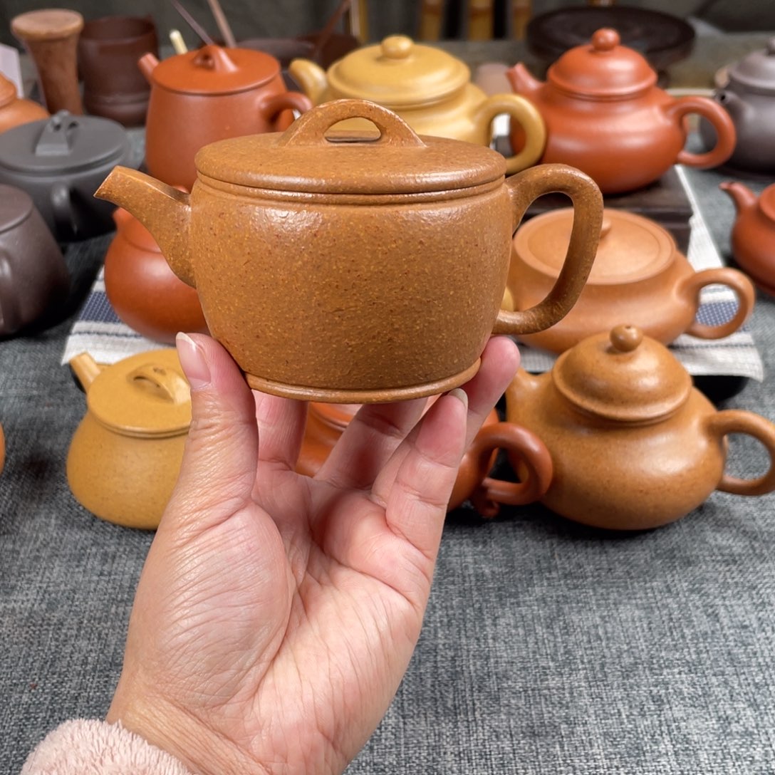 紫砂茶壶洛*黄降坡汉瓦半手16目200