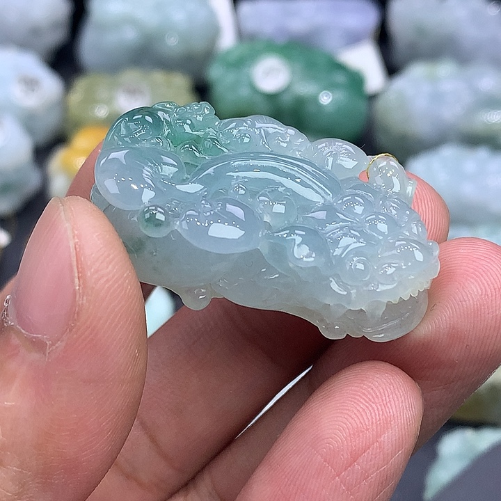 翡翠未镶嵌颈饰天然缅甸翡翠貔貅吊坠