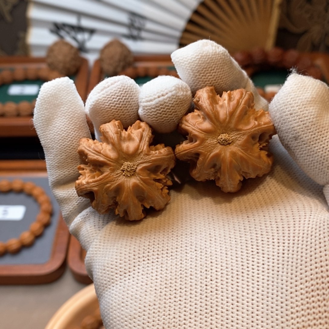 文玩核桃把件秋八棱