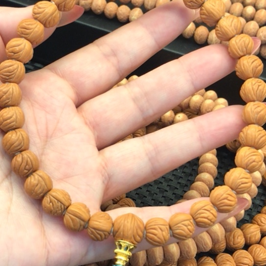 吊坠桃核野生小金豆11尺