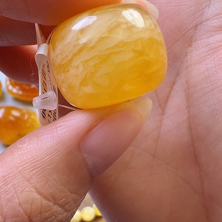 未镶嵌蜜蜡珠宝奇石