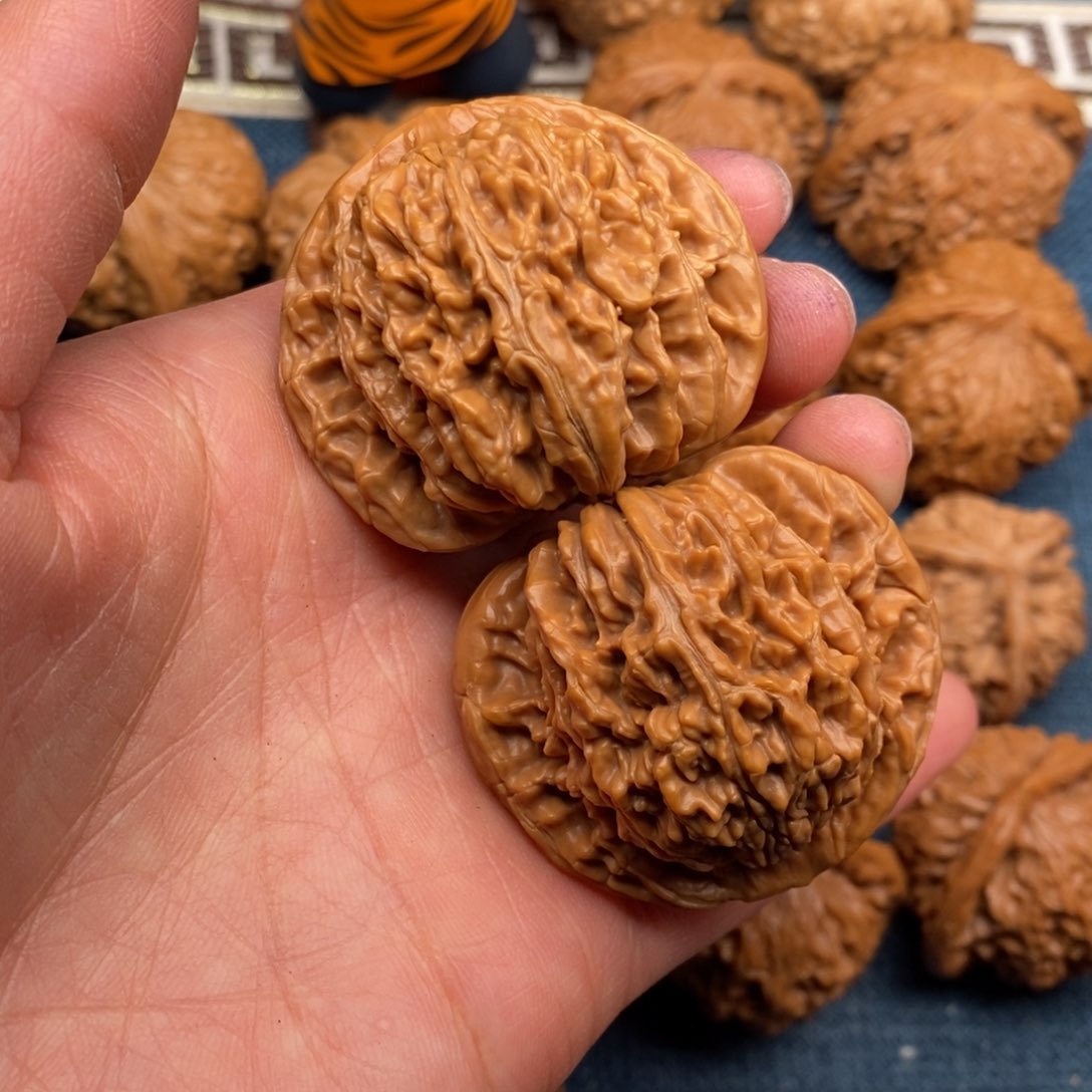 文玩核桃把件44.9平谷楼49.8克