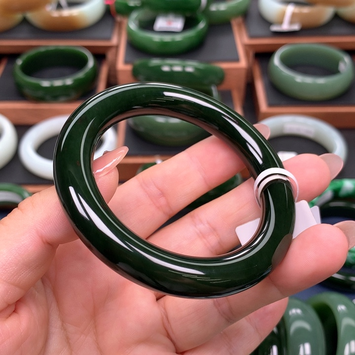 和田玉（碧玉）手镯未镶嵌5253圈口