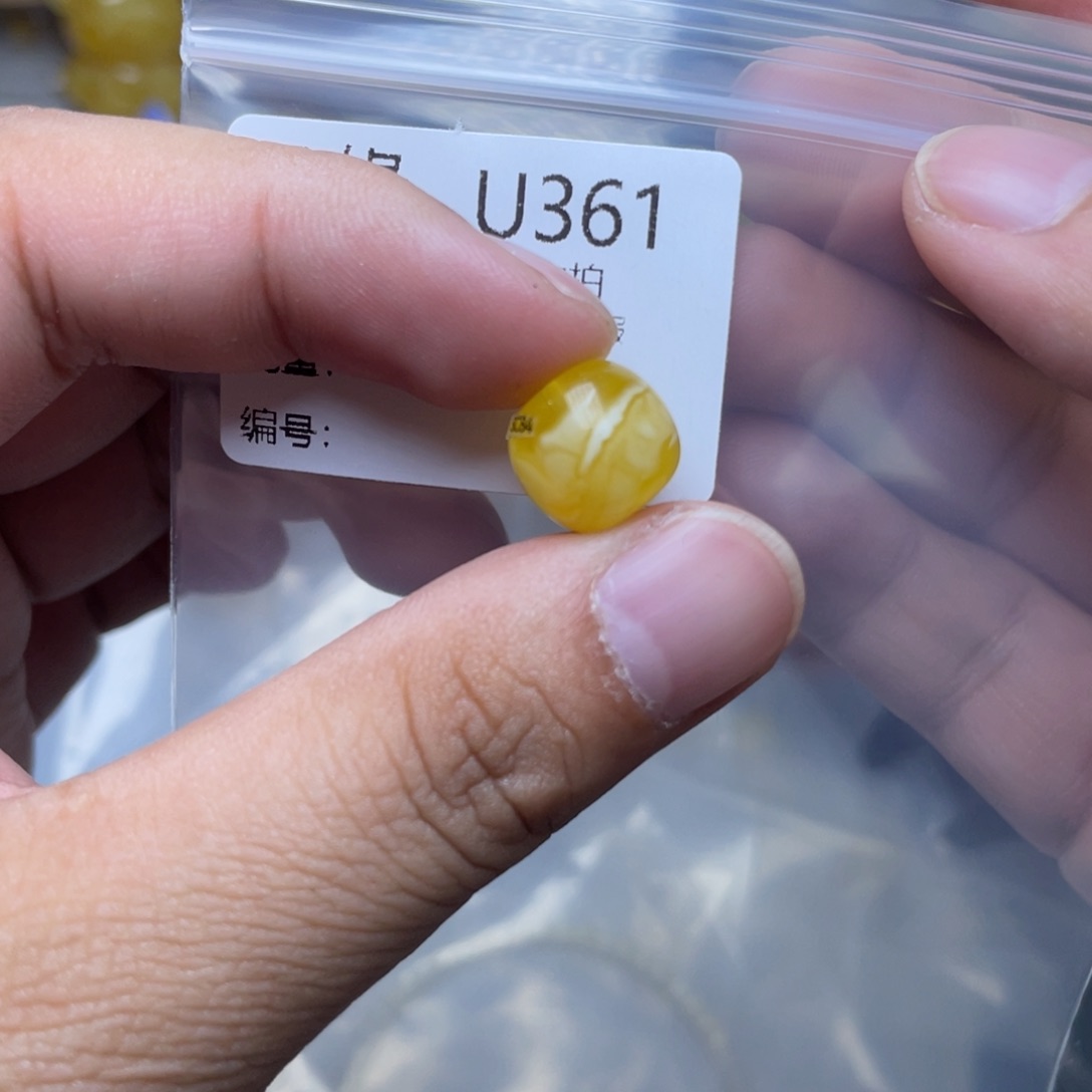 琥珀未镶嵌珠宝奇石