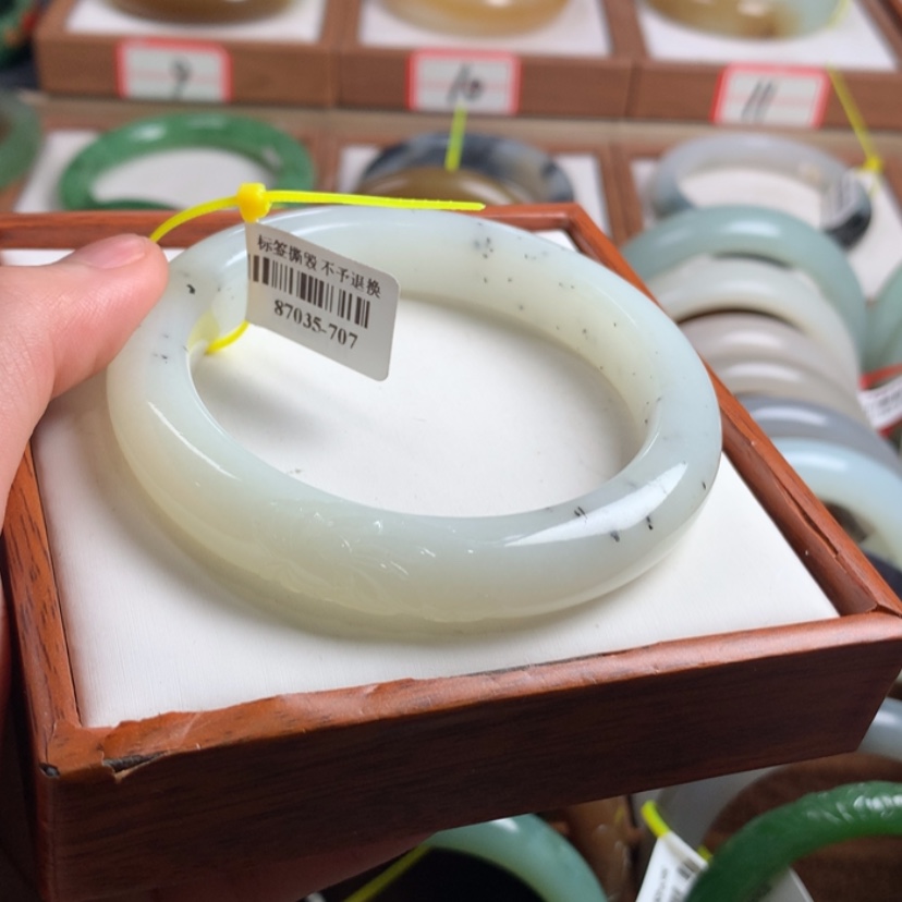 【闪购商品】和田玉手镯未镶嵌58.3