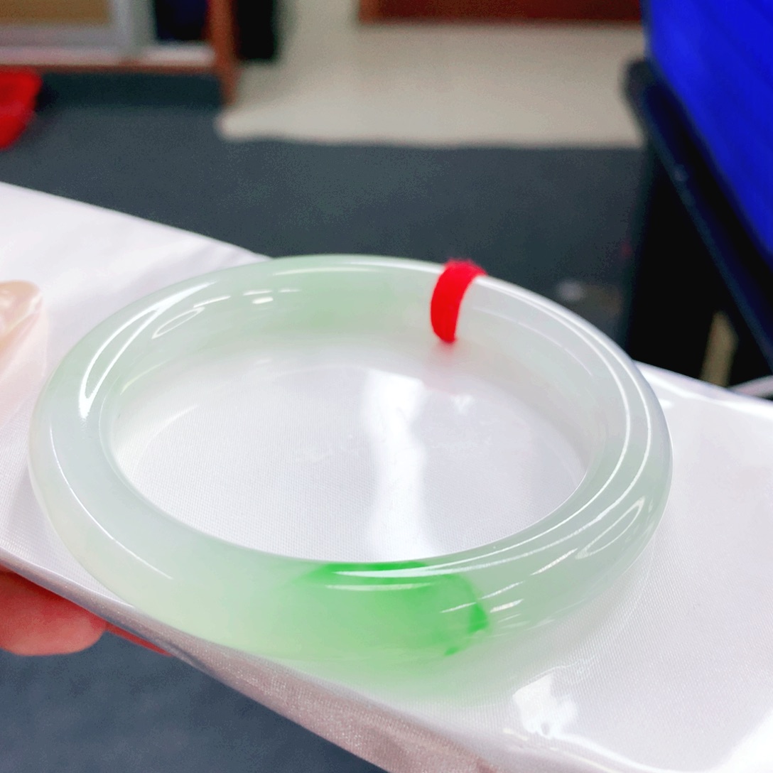 翡翠未镶嵌手镯58