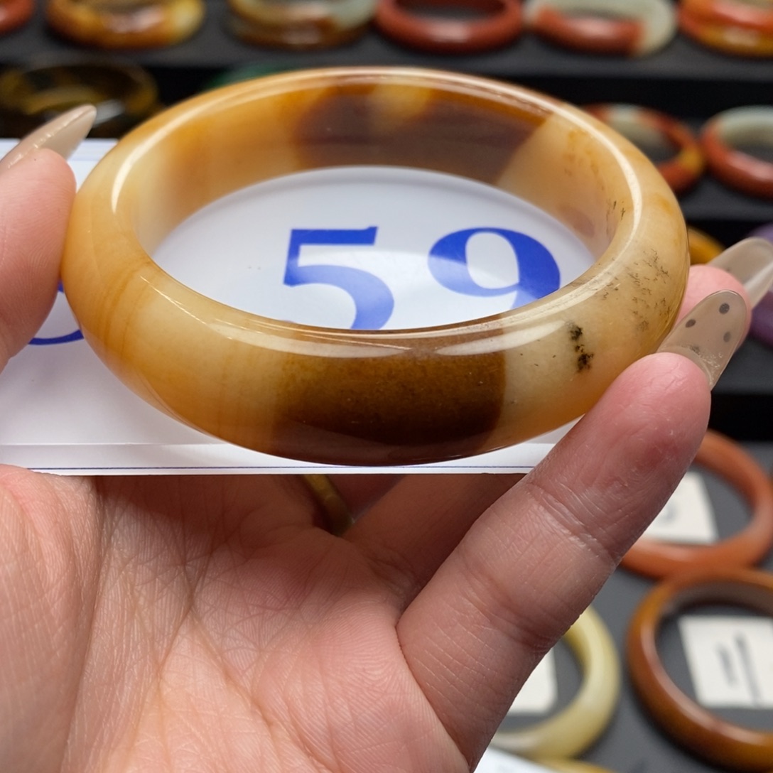 石英质玉（黄龙玉）手镯未镶嵌