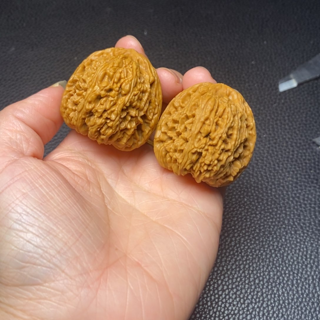 文玩核桃把件南疆石