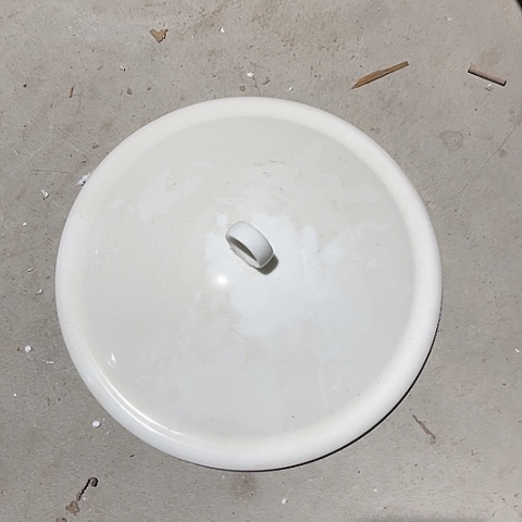 微瑕，不能明火，口径24厘米盖子骨瓷