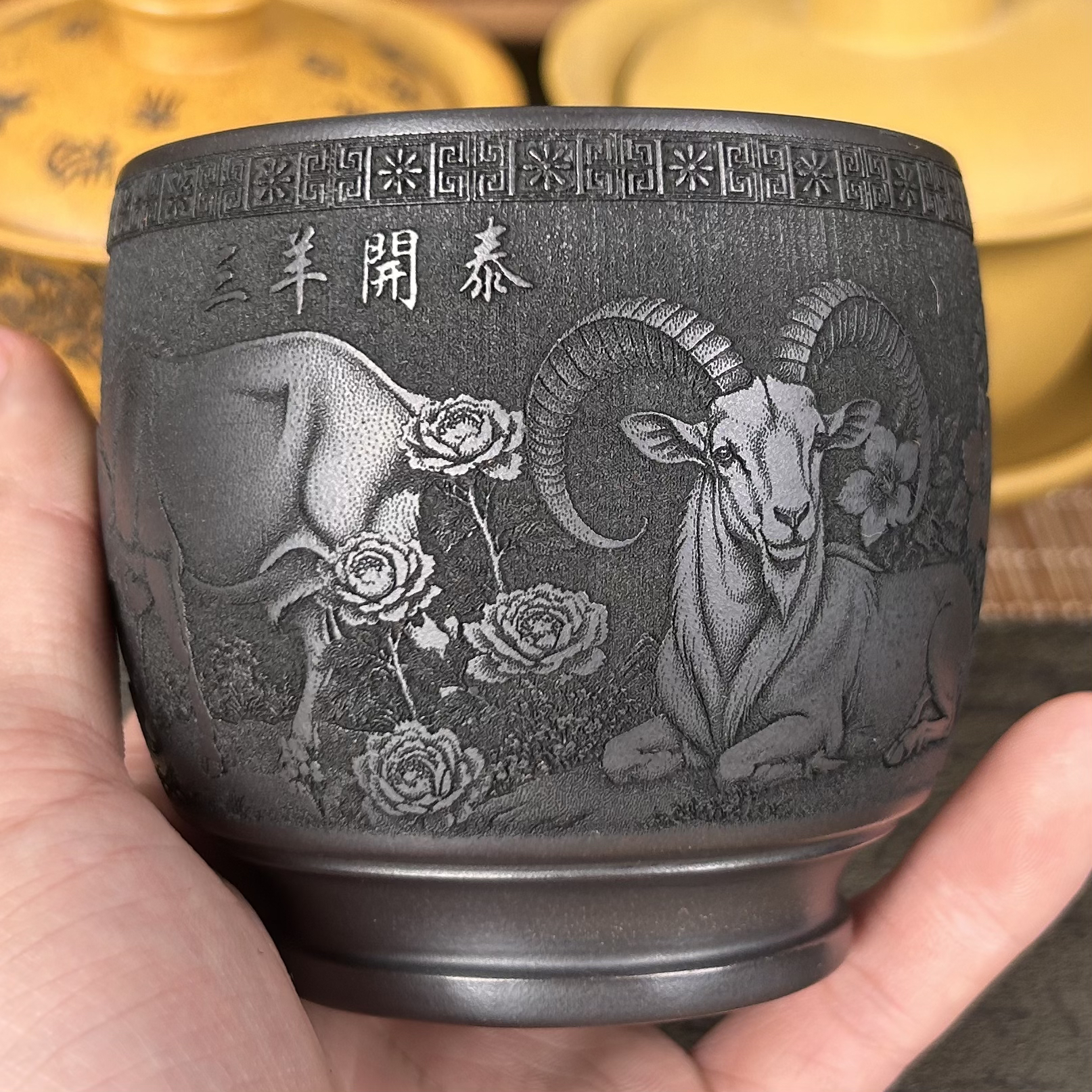 精美宜兴紫砂主人杯原矿石黄全手工刻绘三阳开泰大容量茶杯功夫茶