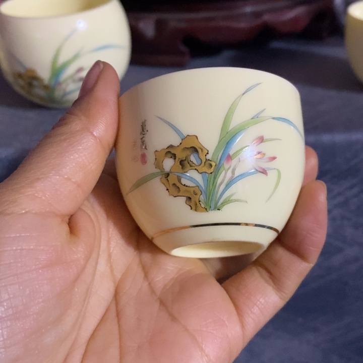 摆件陶黄稀土兰花描金小客杯