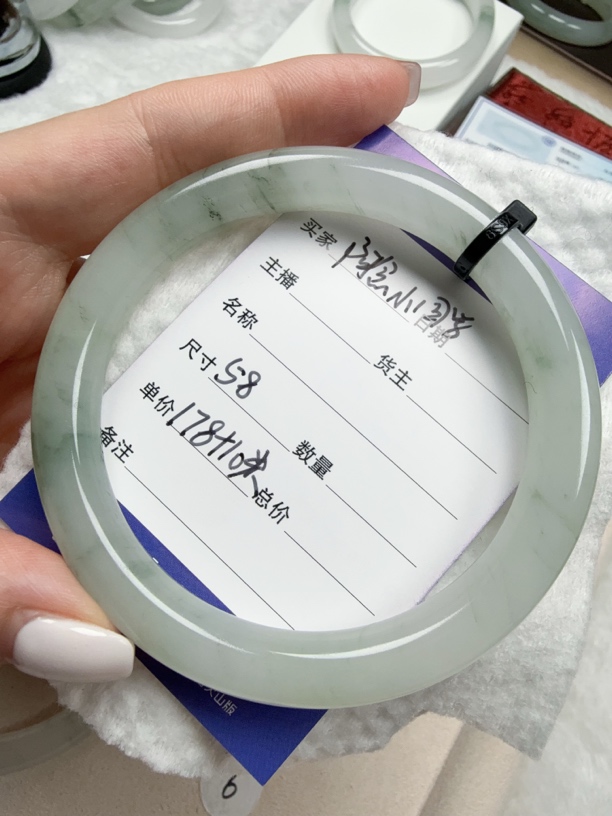 天山翠手镯纯天然